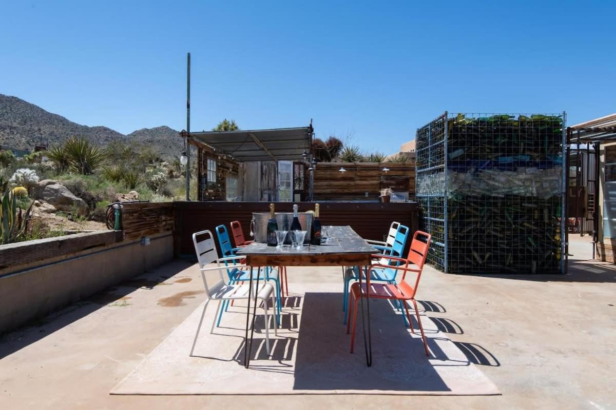 Renovated Lodge - Room 1 With Pool Access Joshua Tree Exteriör bild